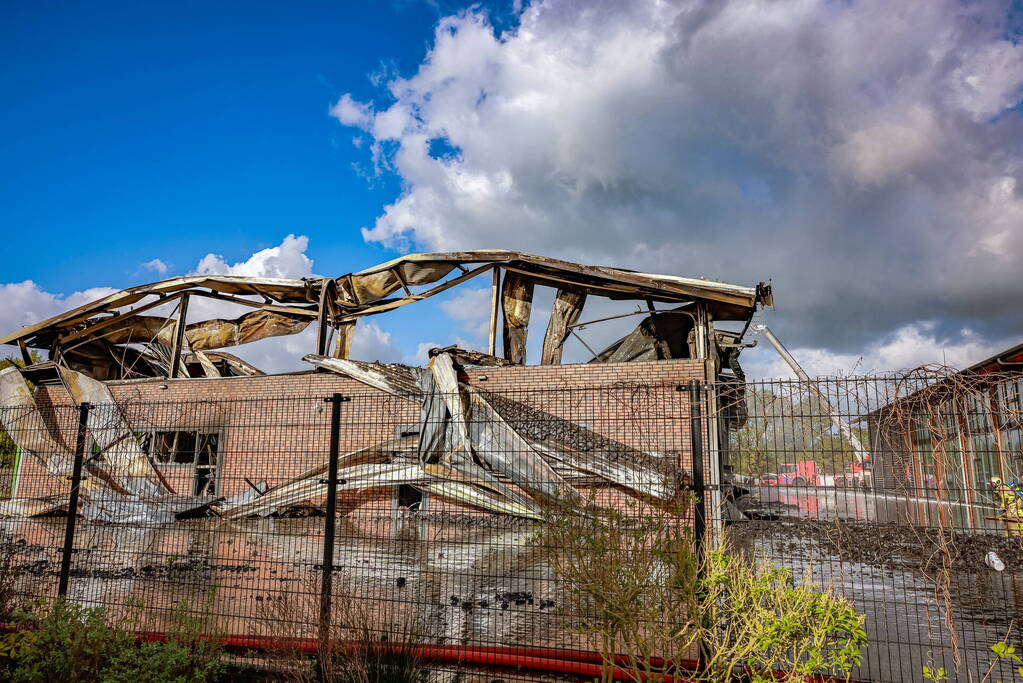 24 bedrijven getroffen door enorme brand