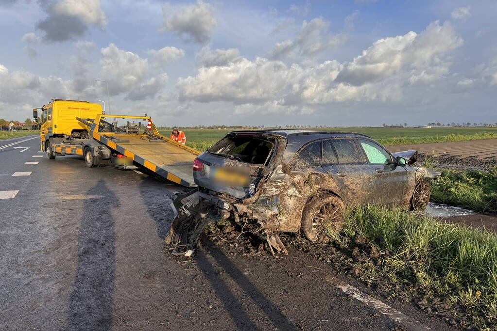 Auto zwaar beschadigd bij eenzijdig ongeval