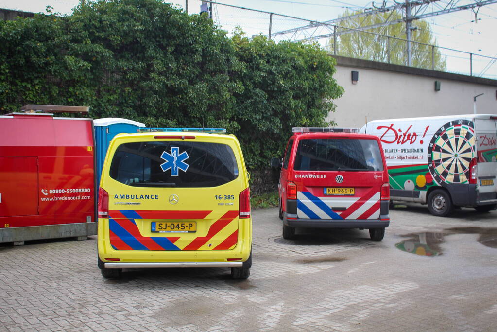 Noodopvang ontruimd door brand op dak