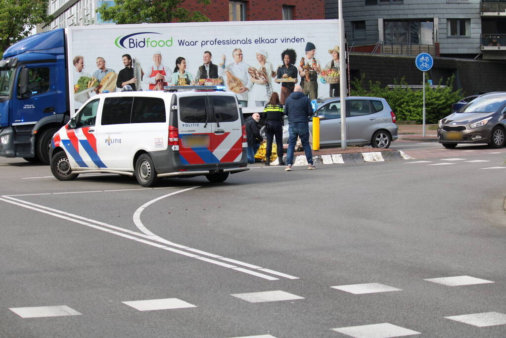 Fietser aangereden door personenauto