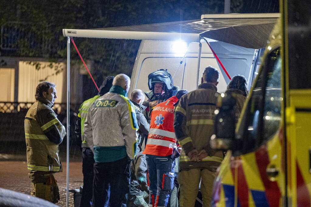 De EOD doet onderzoek naar het verdachte voorwerp