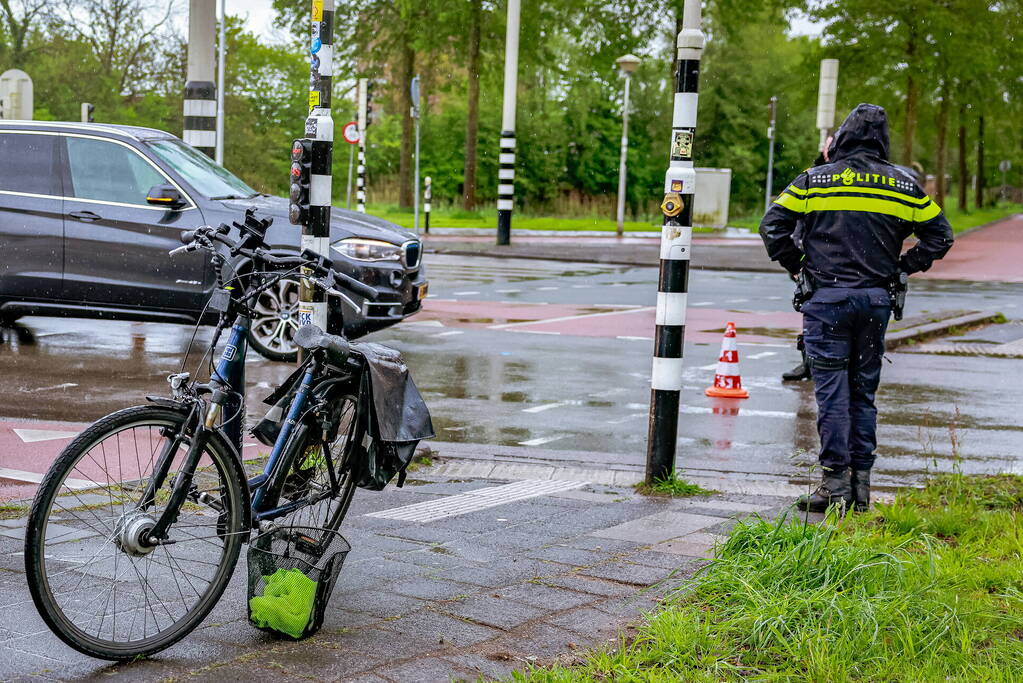 Overstekende fietser gewond bij aanrijding