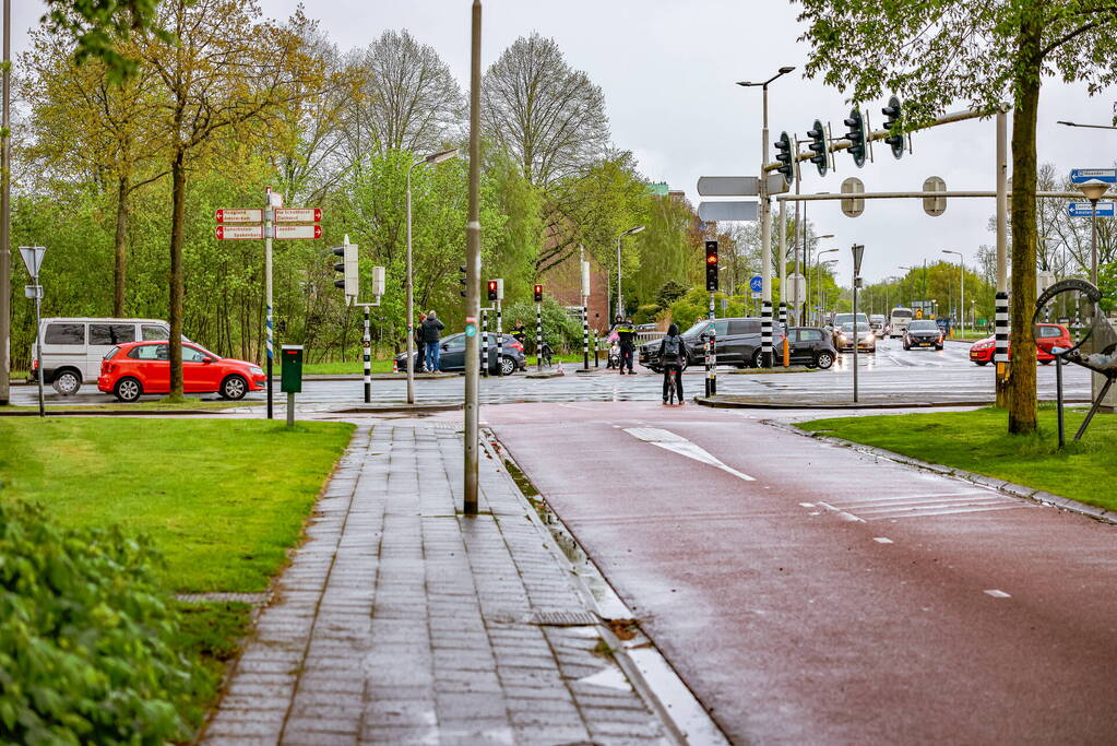 Overstekende fietser gewond bij aanrijding