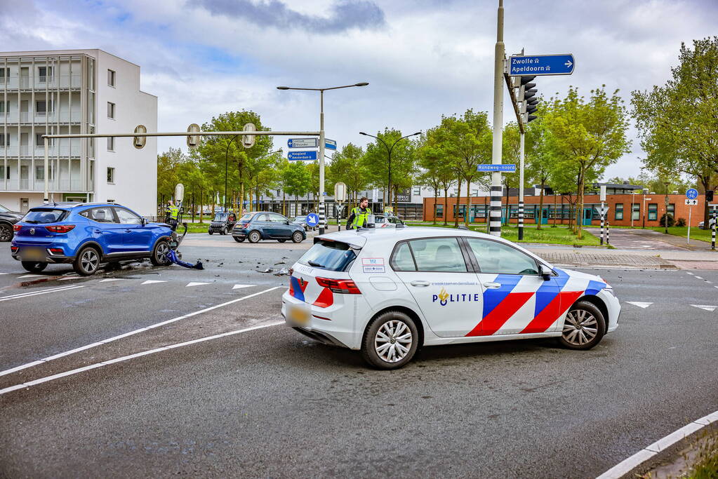 Flinke schade bij botsing op kruispunt