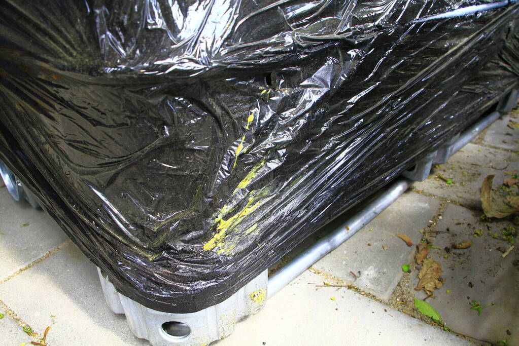 Brandweer verricht metingen in fietsenhok