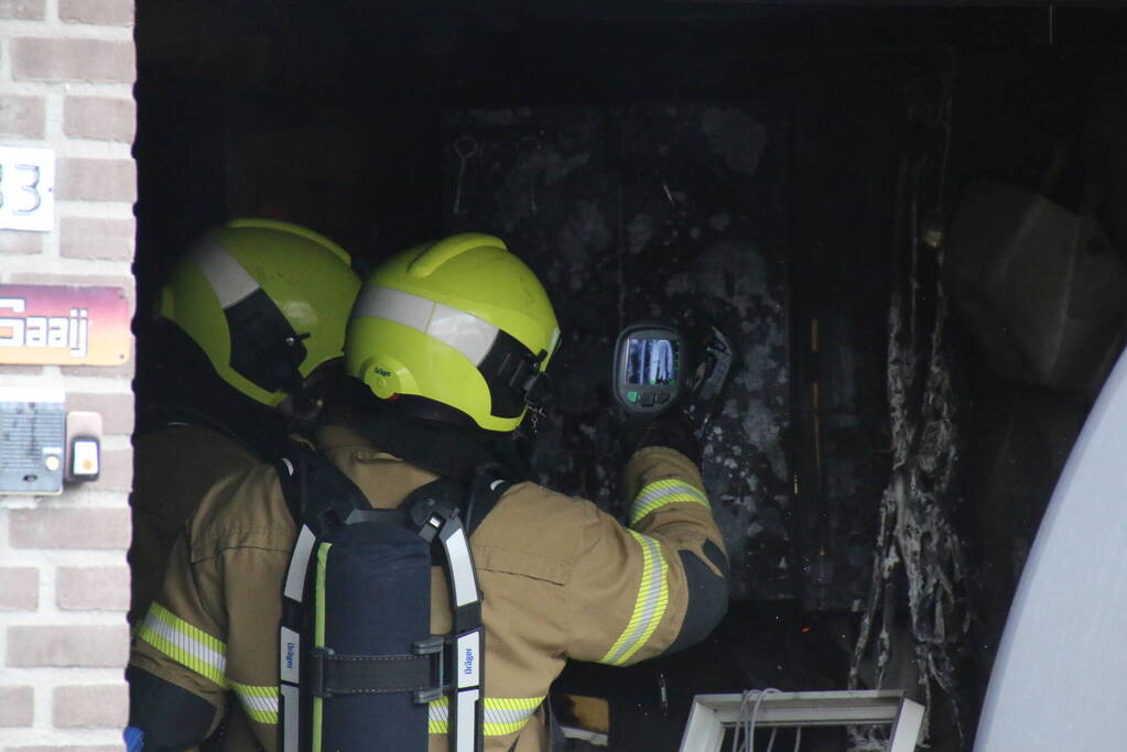Föhn veroorzaakt flinke rookontwikkeling in schuur van woning