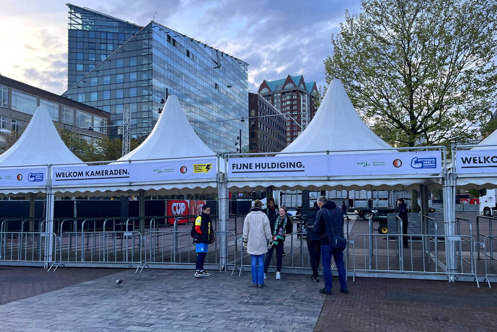 Huldiging plein loopt vol met Feyenoord-fans
