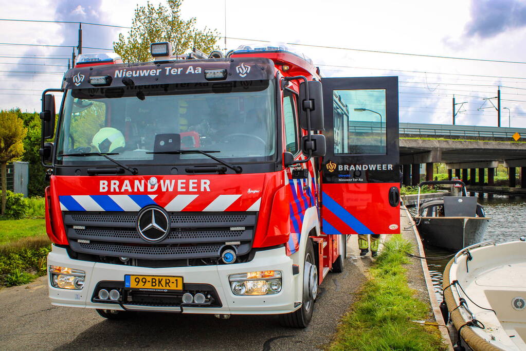 Brand motorcompartiment van sloep