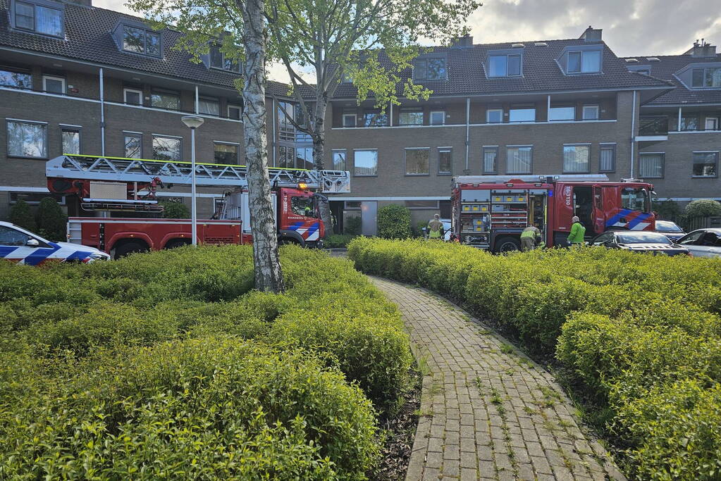 Persoon gewond bij woningbrand