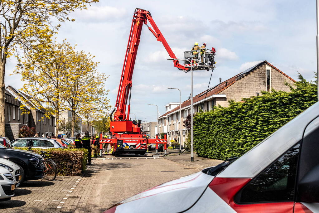 Veel rookontwikkeling bij uitslaande woningbrand