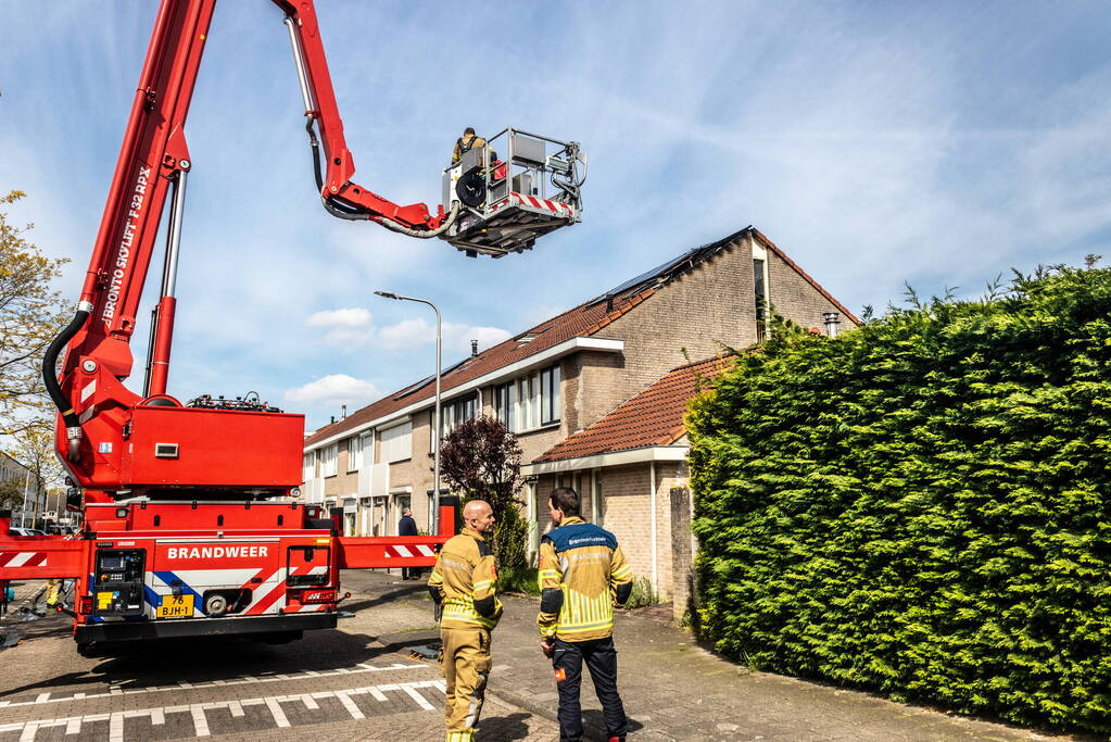 Veel rookontwikkeling bij uitslaande woningbrand