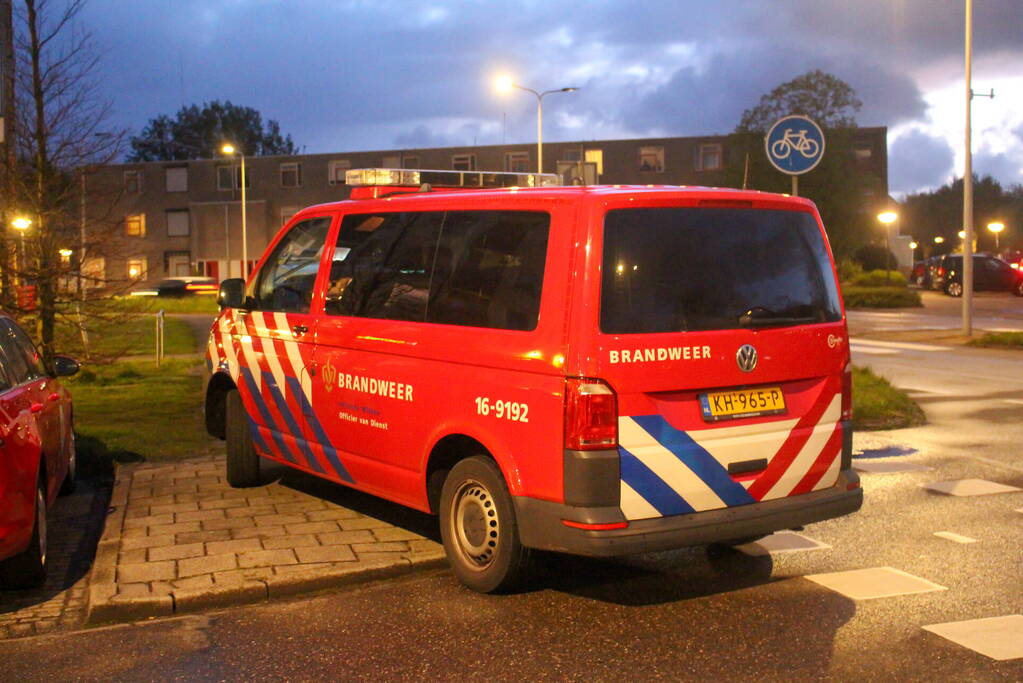 Brandweer zoekt oorzaak van vreemde lucht