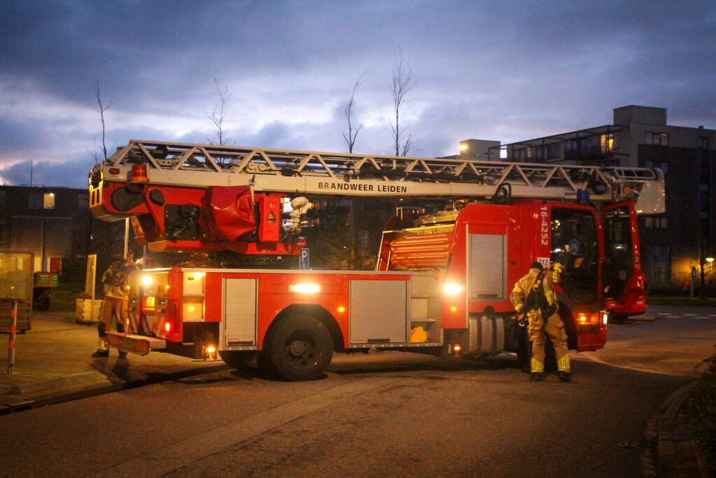 Brandweer zoekt oorzaak van vreemde lucht