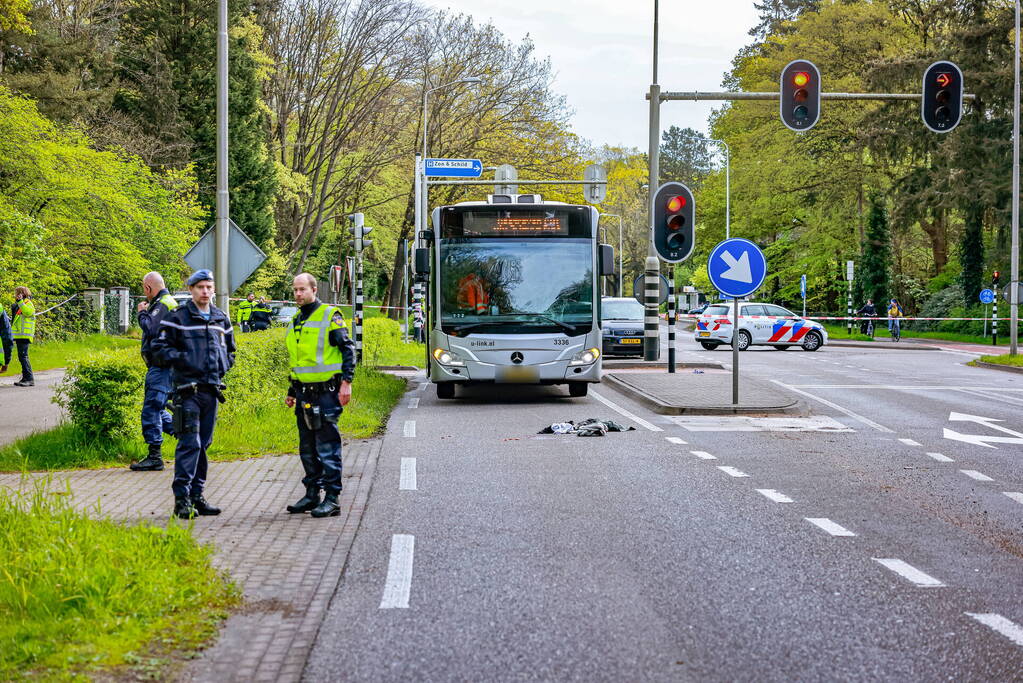 Persoon gewond bij botsing met lijnbus