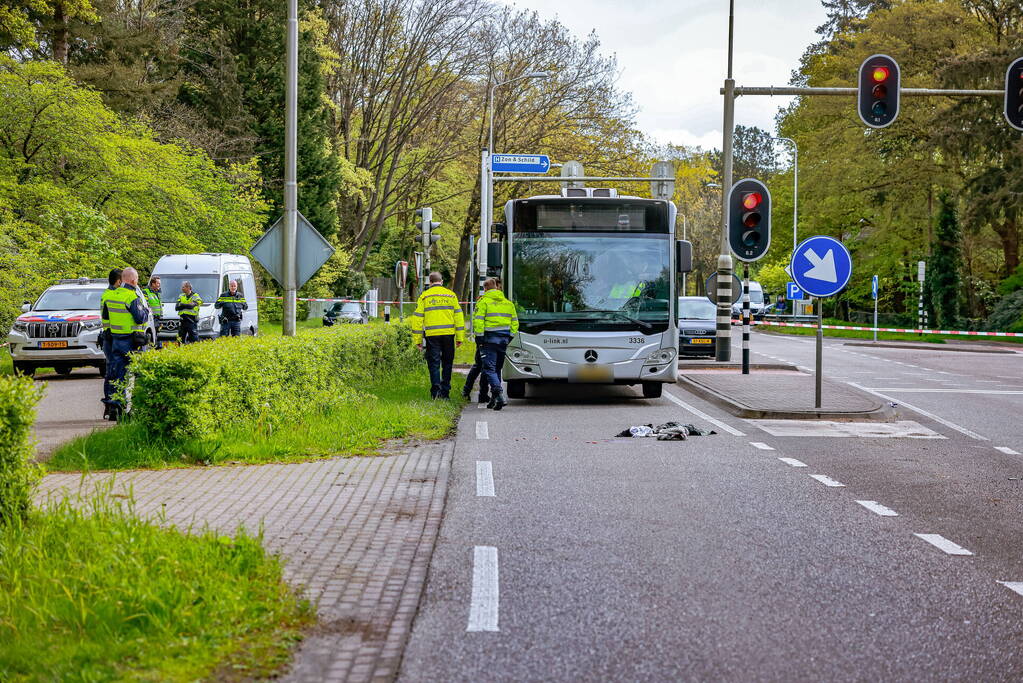 Persoon gewond bij botsing met lijnbus