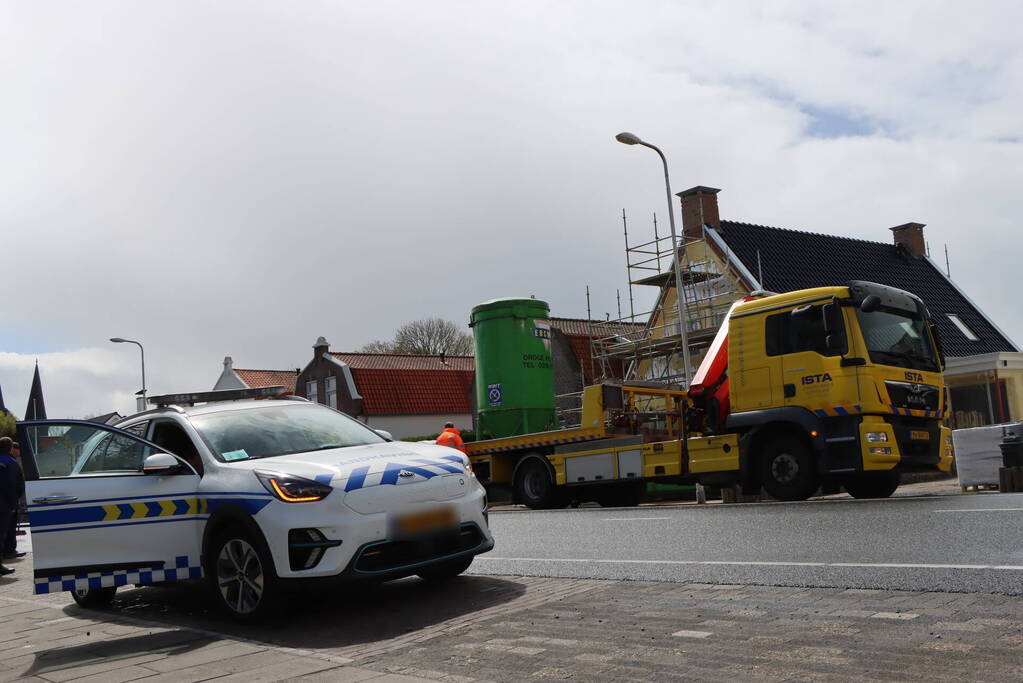 Twee voertuigen beschadigd bij botsing
