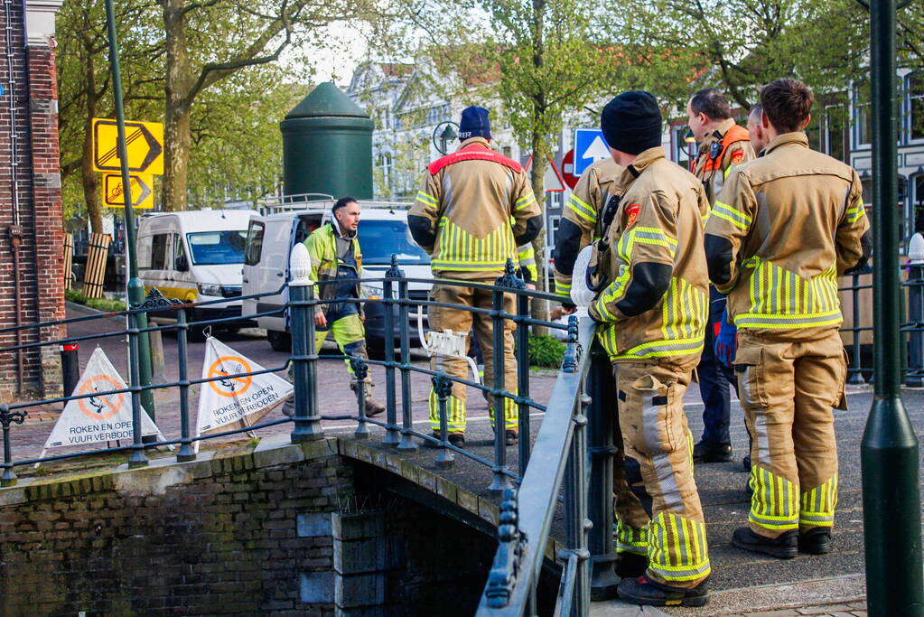 Brandweer onderzoekt bubbels in water