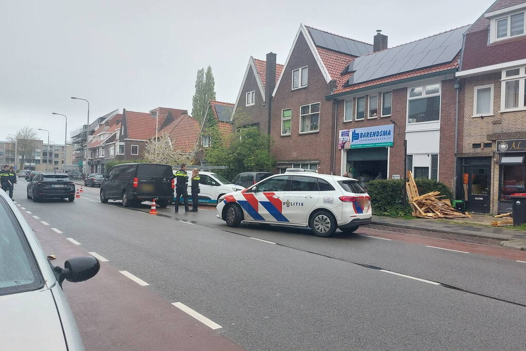 Veel schade bij ongeval tussen twee busjes