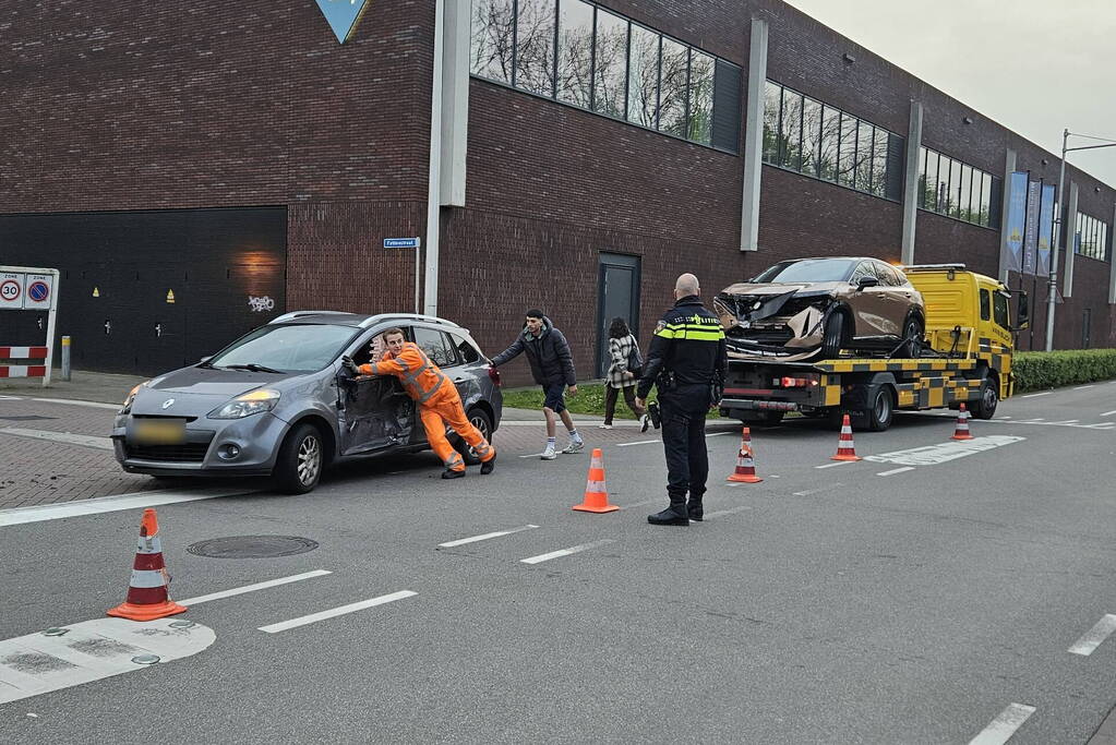 Flinke schade bij ongeval op kruising