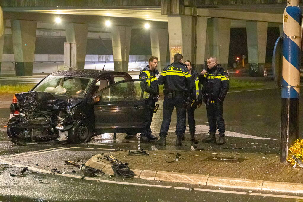 Twee personenwagens betrokken bij verkeersongeval