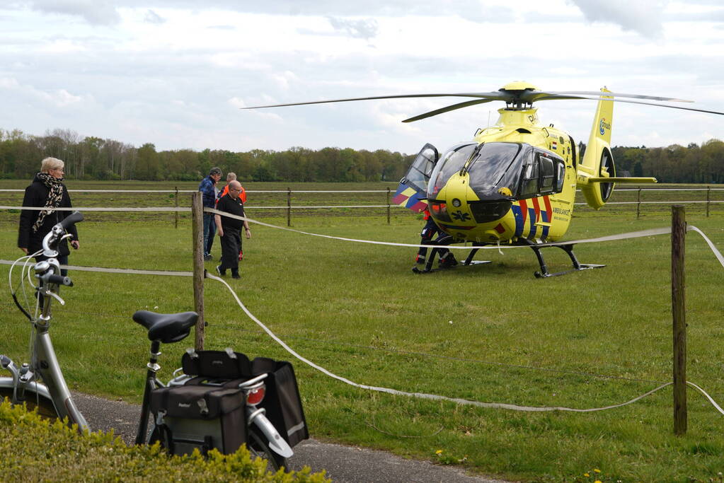 Man ernstig gewond na val van trap, inzet traumahelikopter trekt bekijks