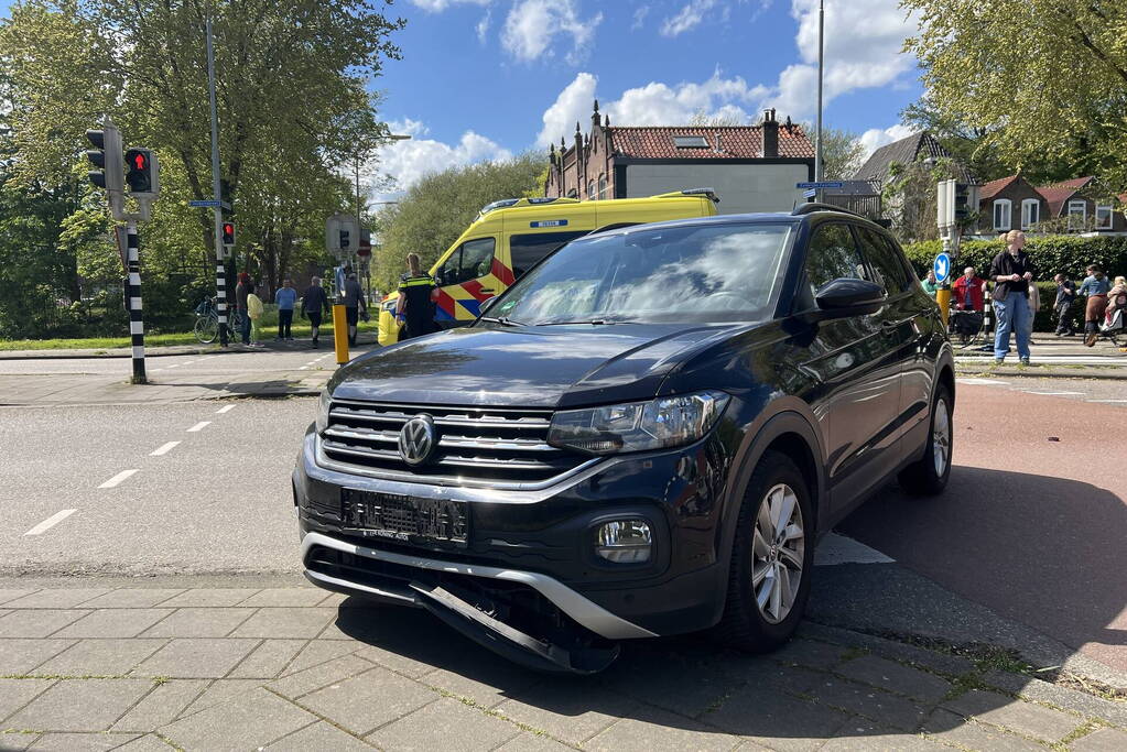 Meisje aangereden na mislukte inhaalpoging