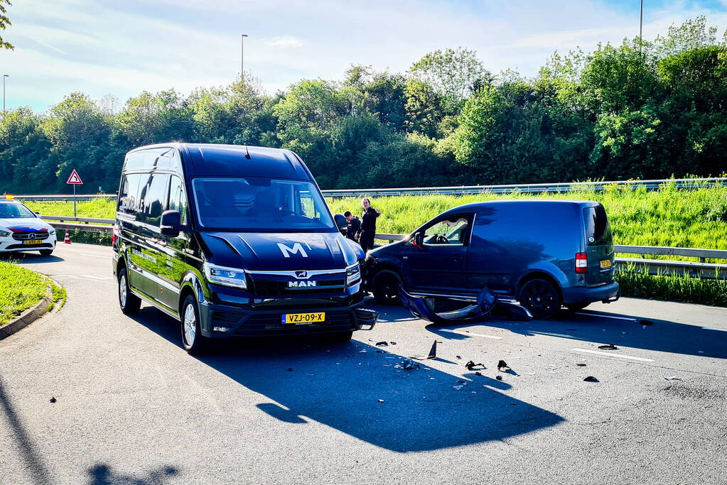 Flinke schade bij ongeval op kruising