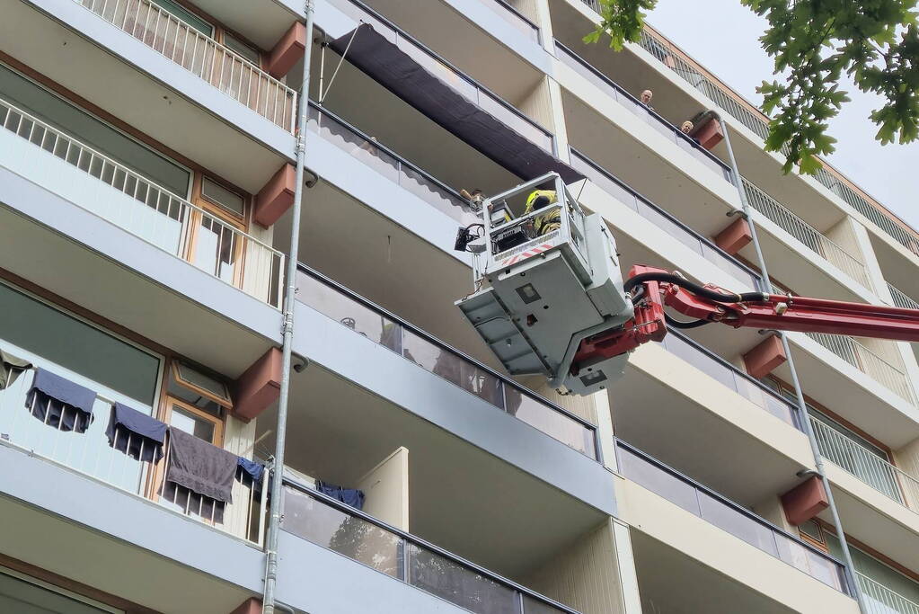 Brandweer in actie om woningbrand te voorkomen