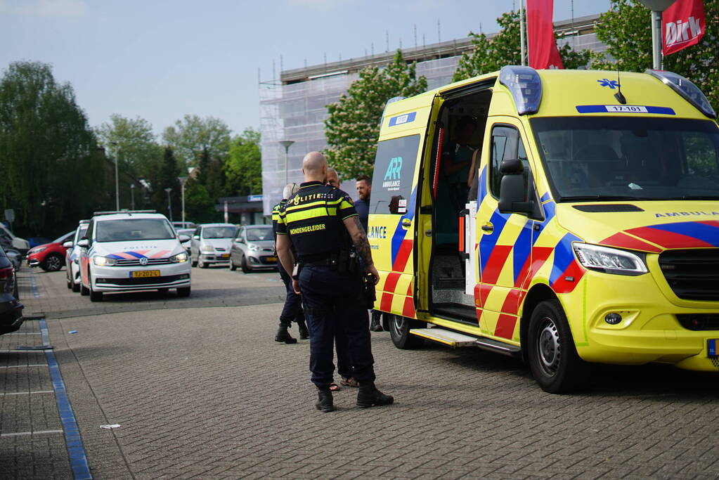 Persoon gewond na steekpartij