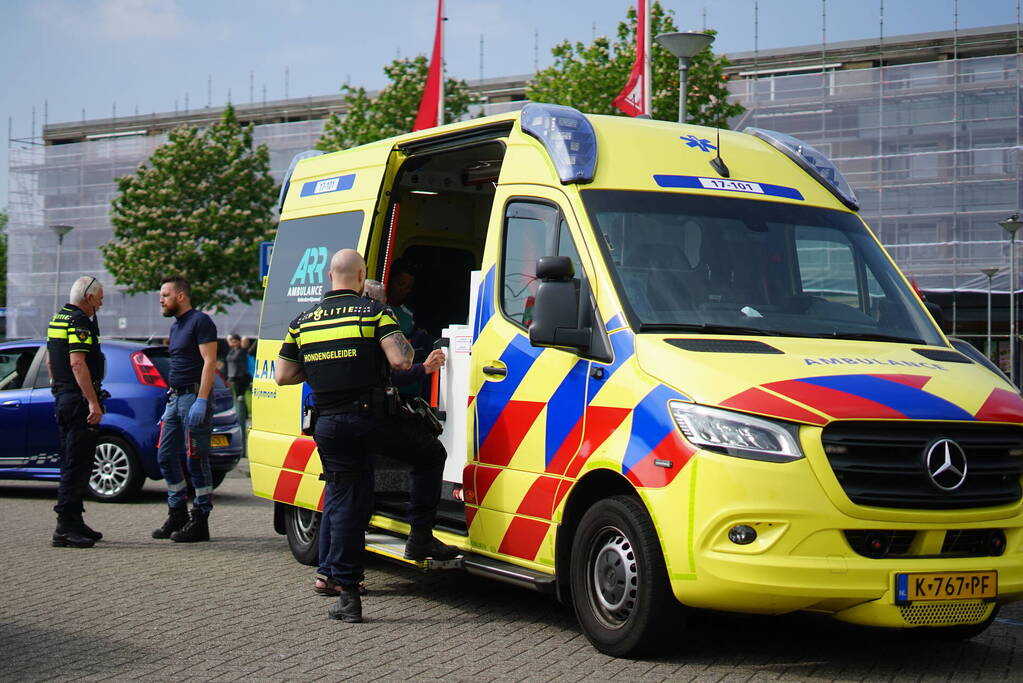 Persoon gewond na steekpartij