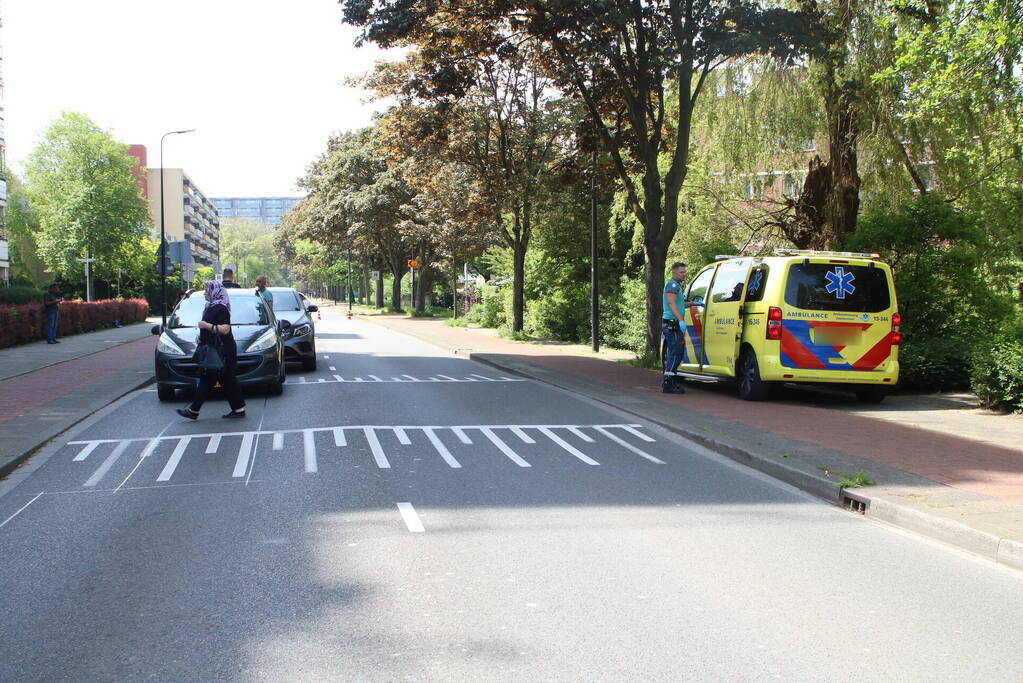 Bestuurder gewond na kop-staartbotsing