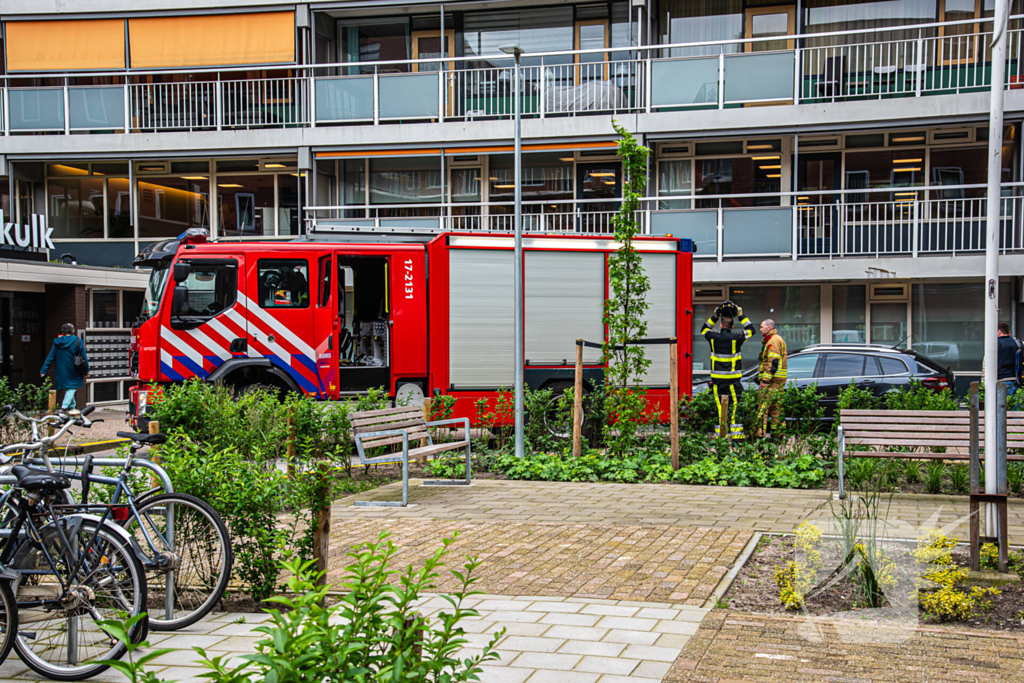 Brand in flatwoning snel onder controle