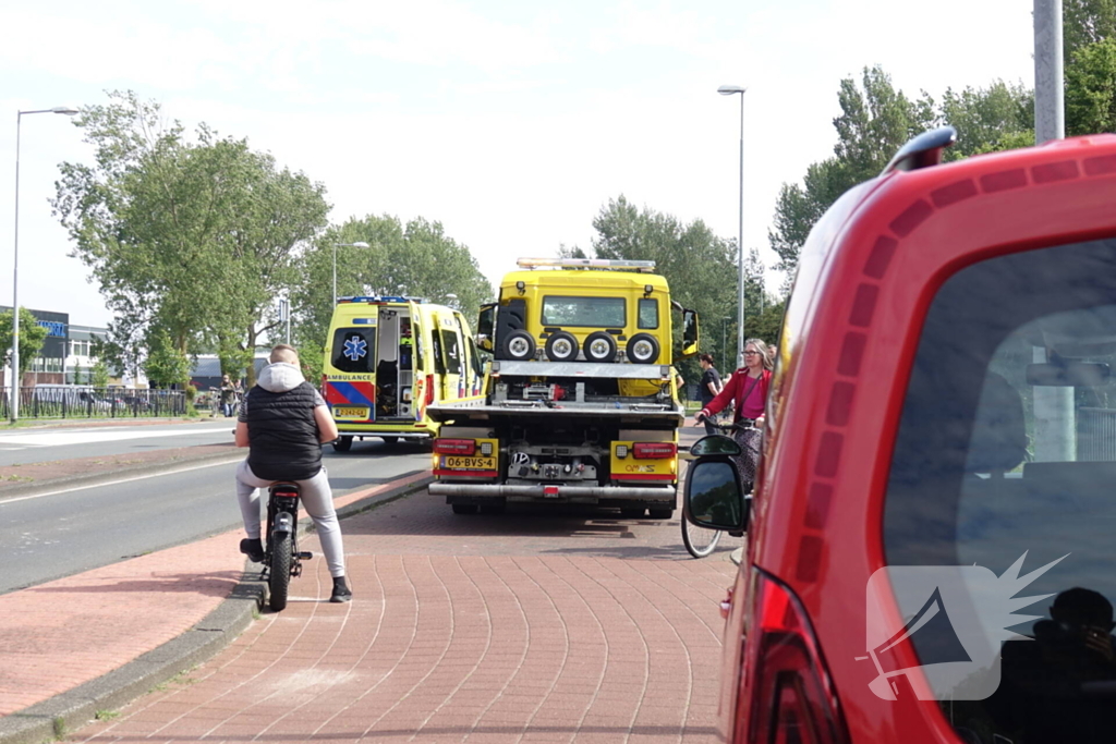 Fietsster komt hard ten val en raakt gewond