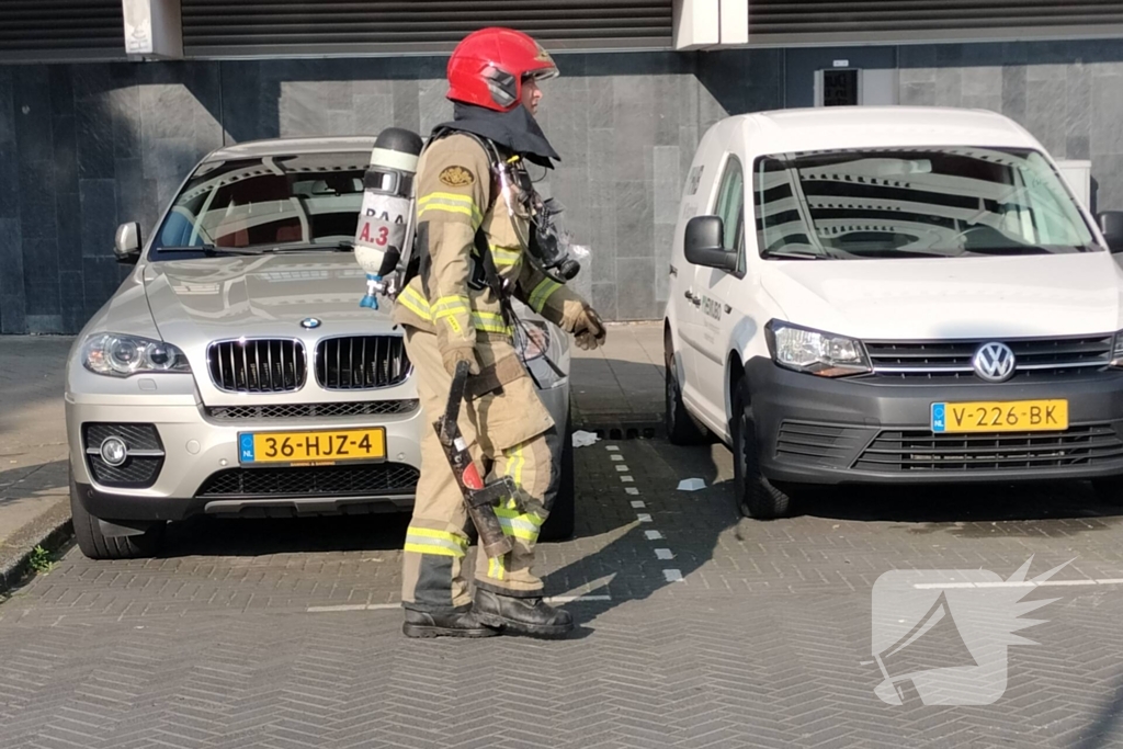 Hulpdiensten groots ingezet voor brand in flatwoning