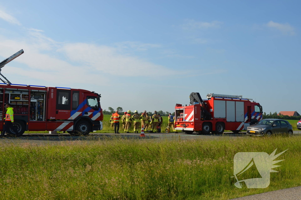 Hulpdiensten groots ingezet voor voertuig te water