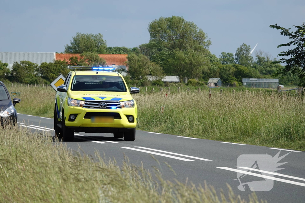 Auto afgesleept bij kop-staartbotsing