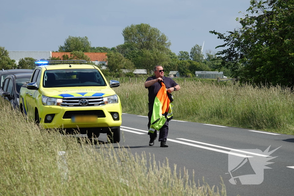 Auto afgesleept bij kop-staartbotsing