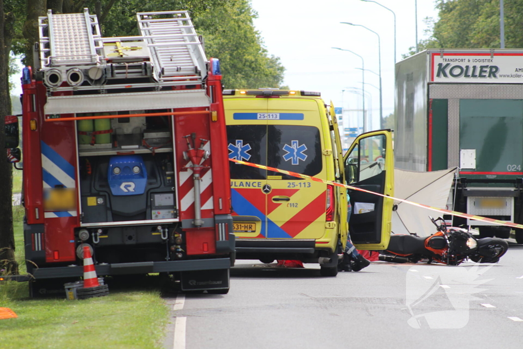 Motorrijder overleden bij aanrijding met vrachtwagen
