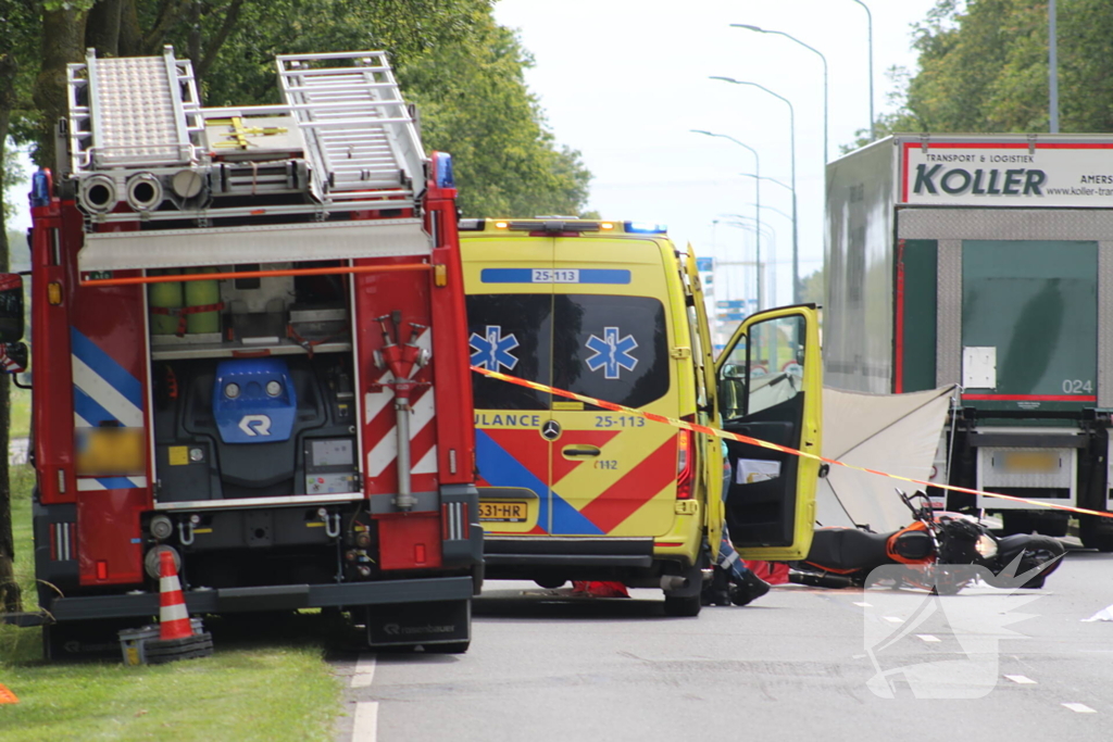 Motorrijder overleden bij aanrijding met vrachtwagen