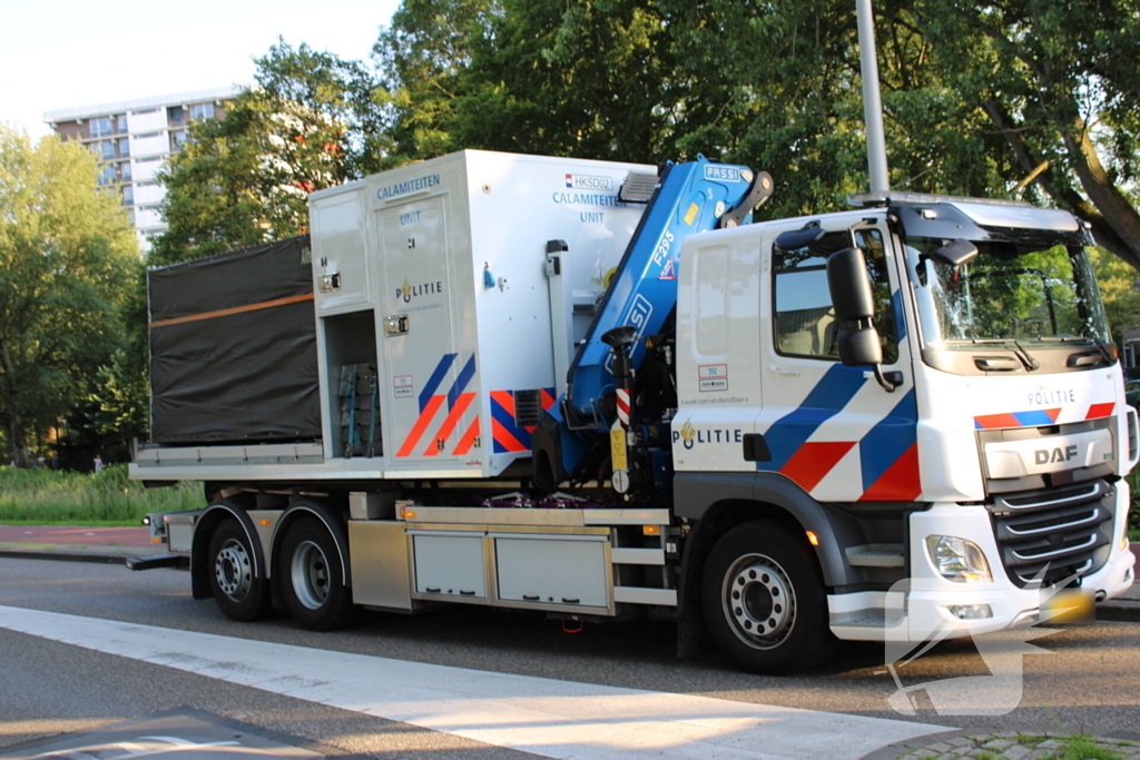 Persoon te water, hulpdiensten groot ingezet