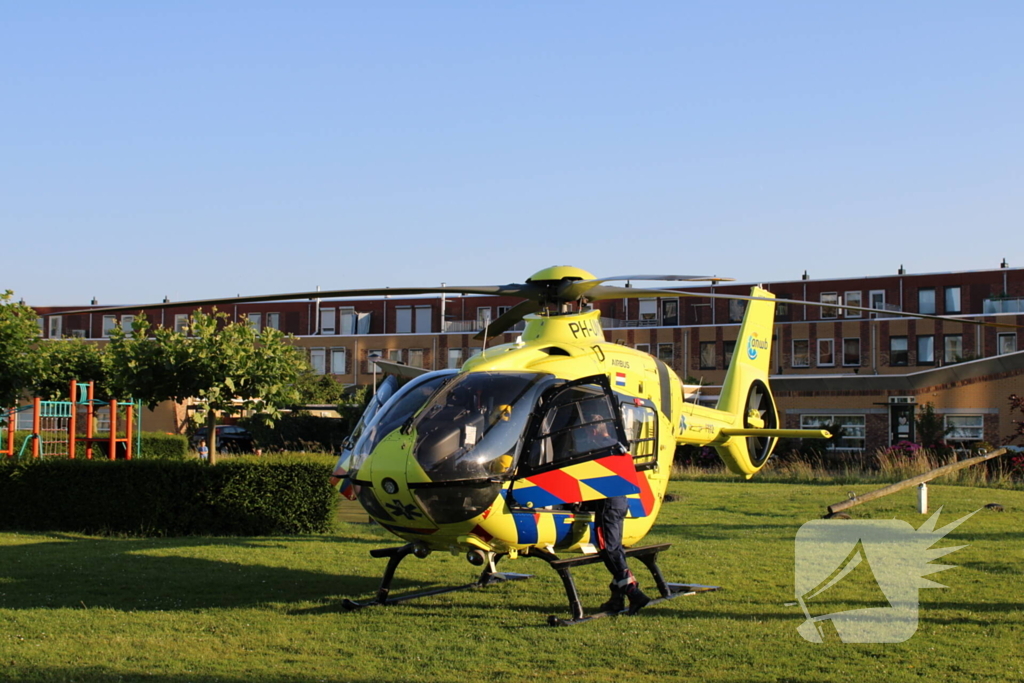 Persoon te water, hulpdiensten groot ingezet