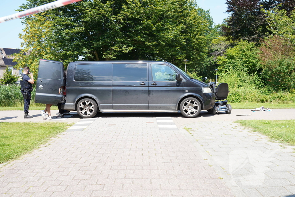 Scootmobieler gewond bij aanrijding met auto