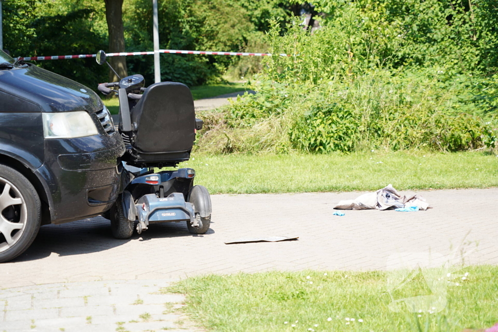 Scootmobieler gewond bij aanrijding met auto