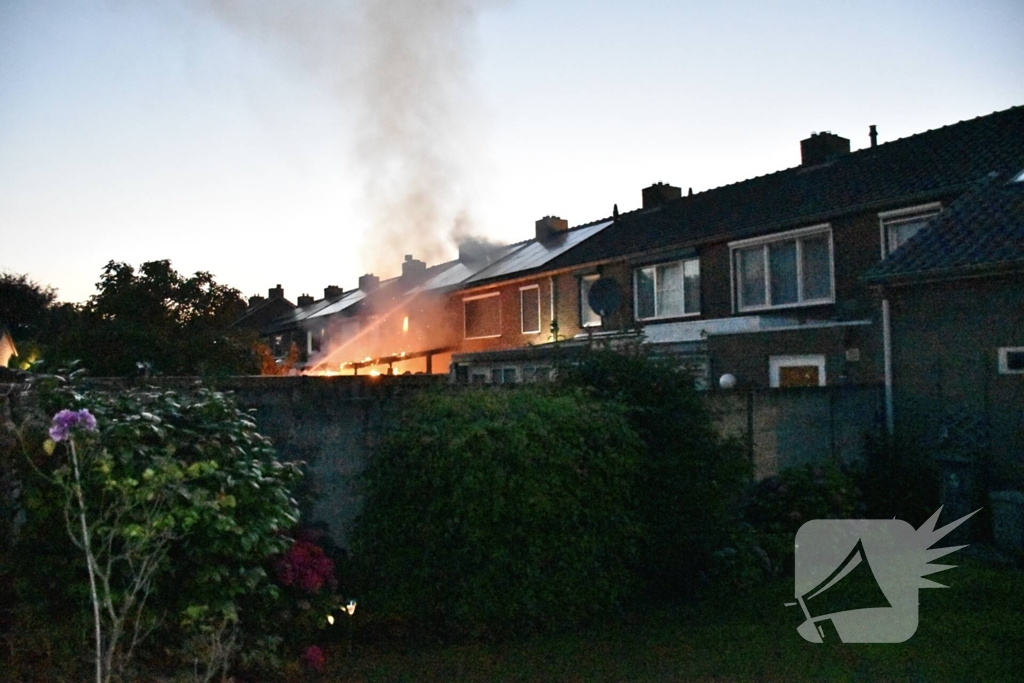 Twee gewonden bij grote brand