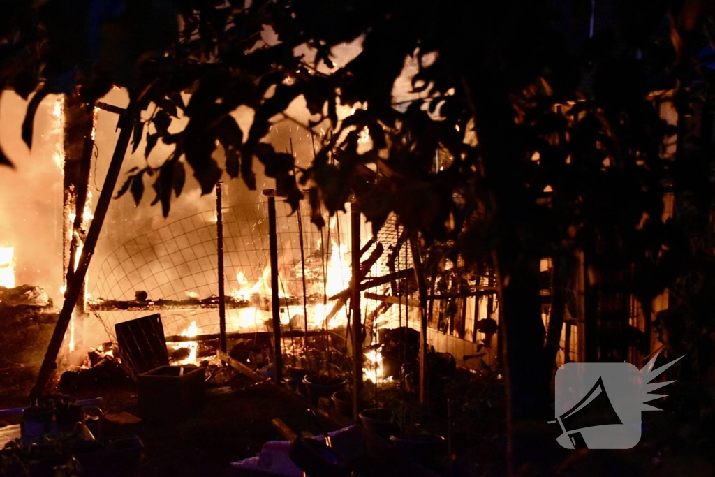 Twee gewonden bij grote brand