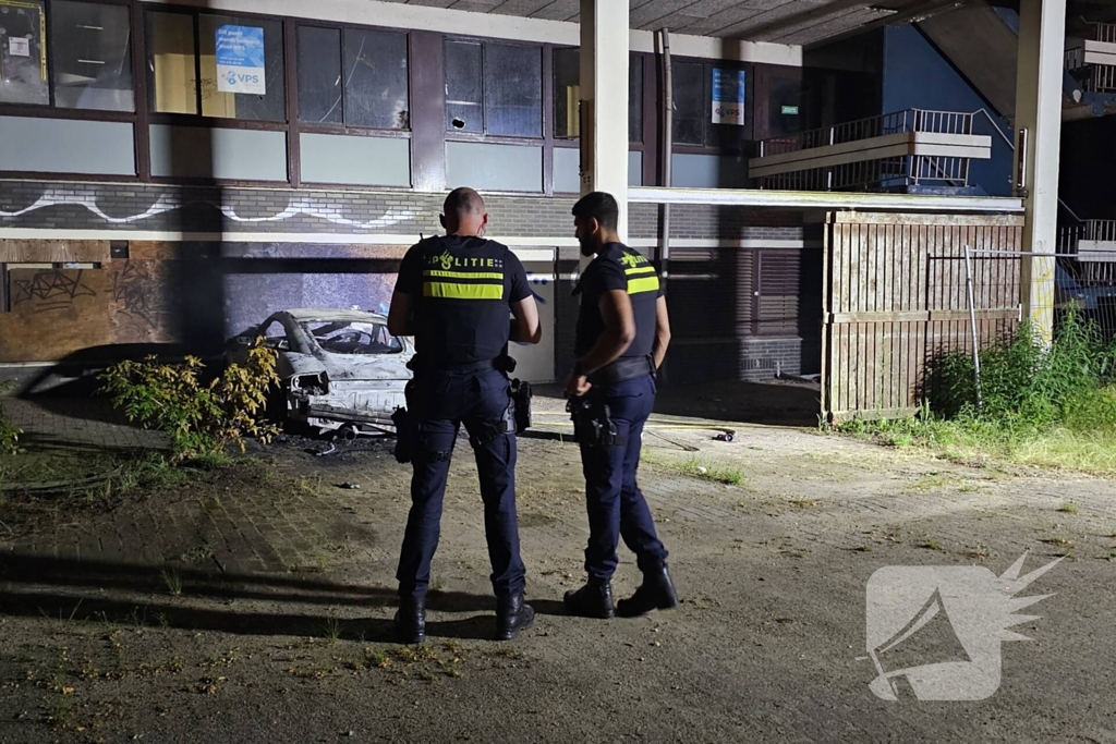 Audi TT vat vlam onder slooppand