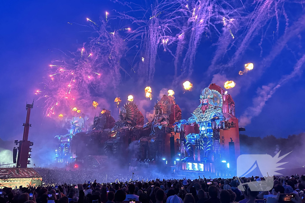 Forse brand op mainstage Defqon 1 festival