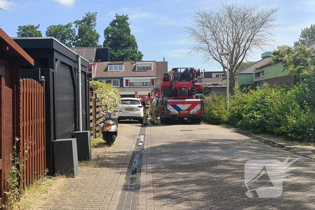Brandweer onderzoekt brand in woning