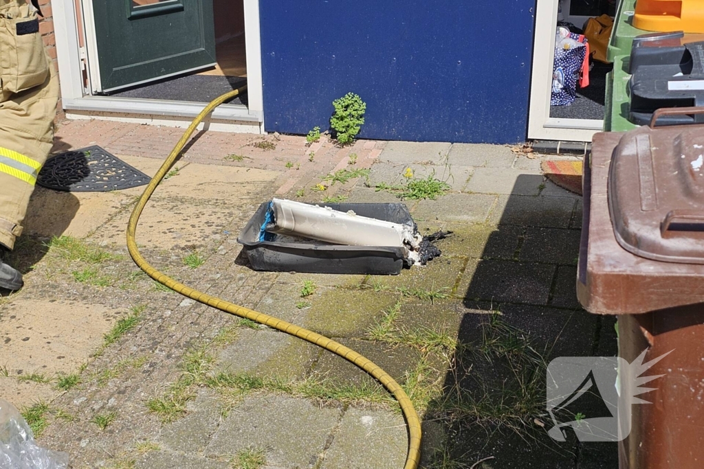 Brandweer forceert voordeur wegens brand