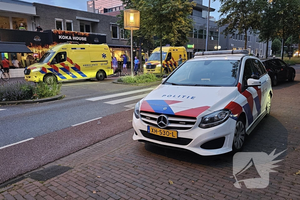 Persoon gewond na val van hoogte